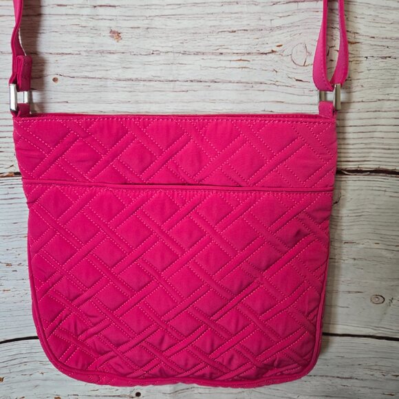#209 Vera Bradley Triple Zip Hipster – Bright Pink Microfiber NWOT Retired Color - Picture 2 of 4